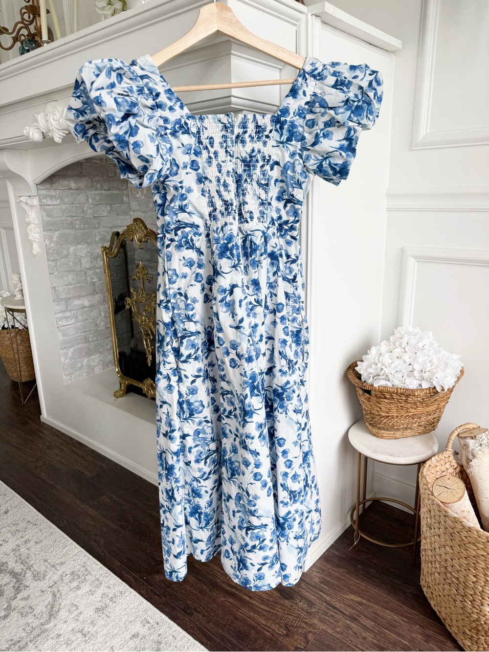 Abercrombie & Fitch blue and white puff sleeve midi dress - Picture 5 of 11